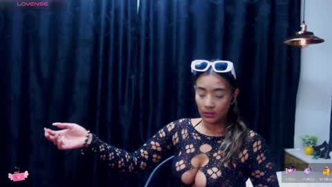 M E G A N   online show from December 2024 08:23:02 PM