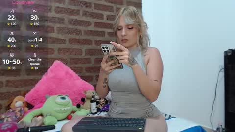 Snapshot of megancolins1 chatting on September 2025 09:41:02 PM ---Megan--- online show from September 2025 09:41:02 PM