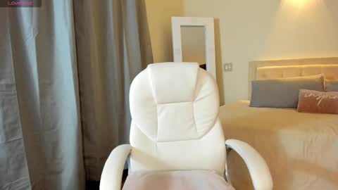  Megan  online show from September 2025 02:49:01 AM