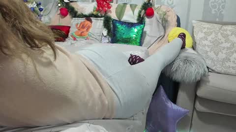 Nicki--------- Welcome to my Room online show from January 2025 07:01:02 PM