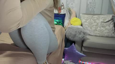 Nicki--------- Welcome to my Room online show from January 2025 06:41:02 PM