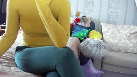 Nicki--------- Welcome to my Room online show from February 2025 07:32:02 AM