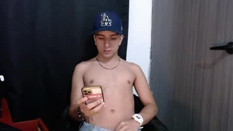 Snapshot of meganfoxvip chatting on April 2026 12:32:01 AM Megan online show from April 2026 12:32:01 AM