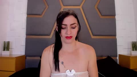 Snapshot of meganhofman chatting on November 2025 11:33:02 AM Megan Hofman online show from November 2025 11:33:02 AM