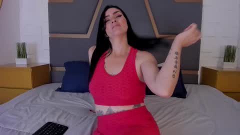 Snapshot of meganhofman chatting on November 2025 03:34:01 AM Megan Hofman online show from November 2025 03:34:01 AM