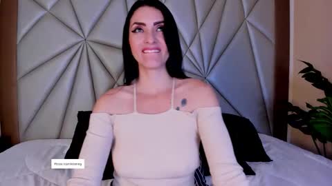 Snapshot of meganhofman chatting on November 2025 03:28:02 AM Megan Hofman online show from November 2025 03:28:02 AM