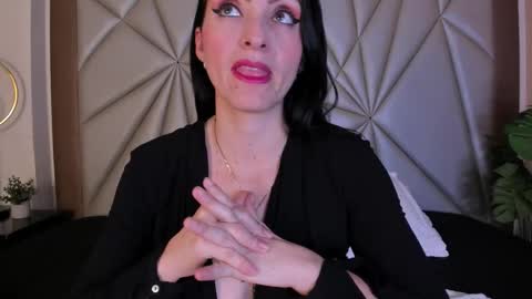 Snapshot of meganhofman chatting on November 2025 03:42:02 AM Megan Hofman online show from November 2025 03:42:02 AM