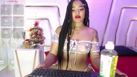 Snapshot of meganlarsson chatting on December 2025 12:36:02 PM meganlarsson online show from December 2025 12:36:02 PM