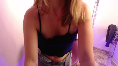 Snapshot of meganlk chatting on June 2026 11:14:01 AM MEGAN online show from June 2026 11:14:01 AM