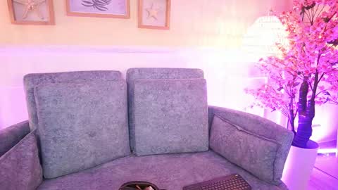 Megan Lowell online show from February 2026 07:10:01 PM