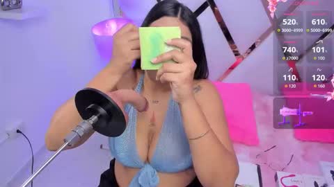 Snapshot of megann__up chatting on November 2025 04:00:01 AM Megan online show from November 2025 04:00:01 AM