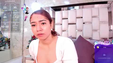 Snapshot of megannherrera chatting on December 2025 01:05:02 PM Megan online show from December 2025 01:05:02 PM