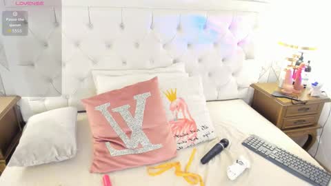 Megan online show from September 2025 11:37:02 AM