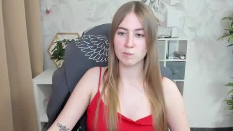 Megan online show from December 2024 06:32:02 PM