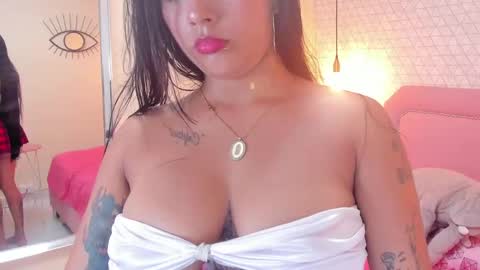 Snapshot of meganzarick chatting on January 2025 03:51:02 PM M E G A N online show from January 2025 03:51:02 PM