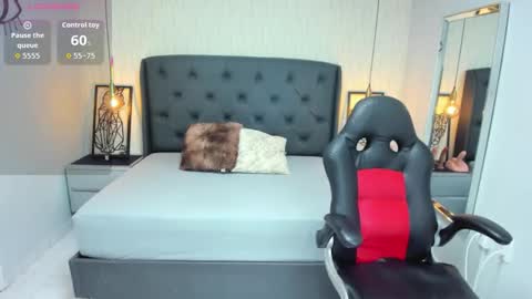 Snapshot of meganzarick chatting on October 2025 08:22:01 PM M E G A N online show from October 2025 08:22:01 PM