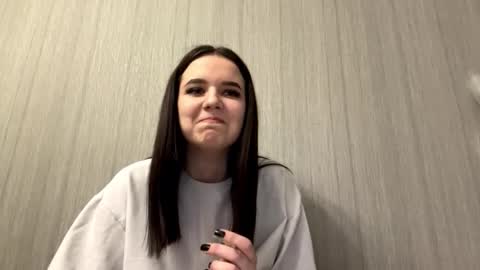 Mia online show from February 2026 11:40:01 AM