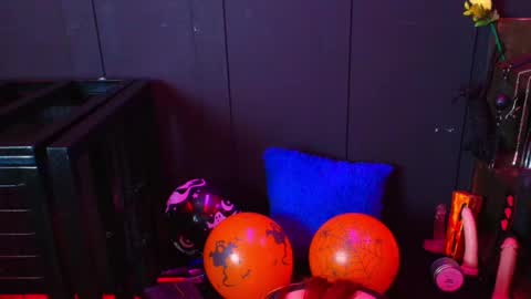 Snapshot of meghan_baker21 chatting on October 2025 01:56:02 PM Megahn online show from October 2025 01:56:02 PM