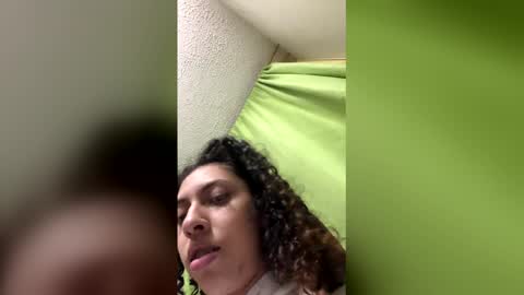 meghan_izell online show from December 2025 04:18:02 AM