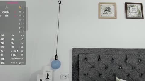 Meghan  online show from January 2025 07:37:01 PM