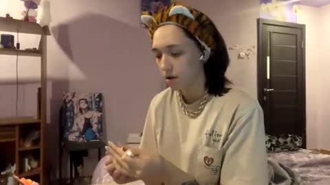 Megan online show from November 2025 12:16:02 PM