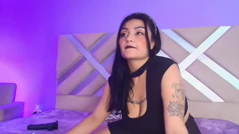  Mel  online show from November 2025 04:05:01 AM