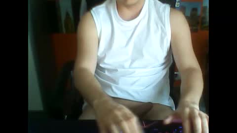 Snapshot of meks5544 chatting on May 2026 05:06:02 PM meks5544 online show from May 2026 05:06:02 PM