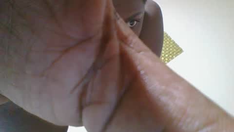 pretty online show from February 2025 07:52:01 PM