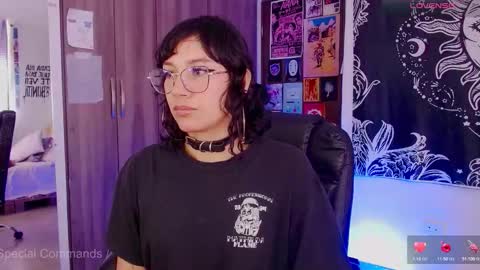 Melissa  -  -  Please help me to reach 100 thumbs up online show from September 2025 03:33:01 PM