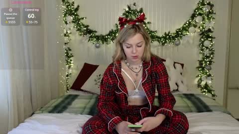 Snapshot of mel_nelson chatting on December 2024 06:20:02 AM Mel online show from December 2024 06:20:02 AM