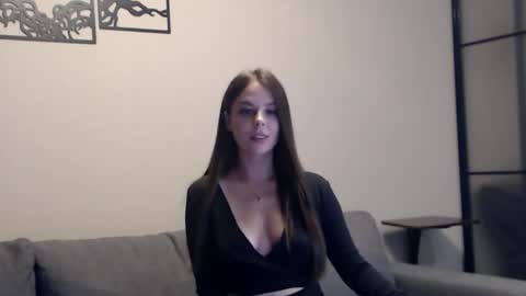 meladams online show from October 2025 08:09:01 PM