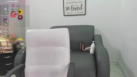 Snapshot of melan_owen chatting on January 2025 08:04:01 PM melan_owen online show from January 2025 08:04:01 PM