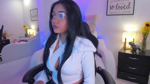 melan_owen online show from June 2026 11:05:01 AM
