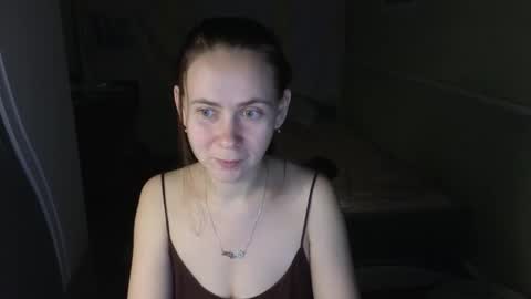 Mila online show from November 2025 07:41:02 PM