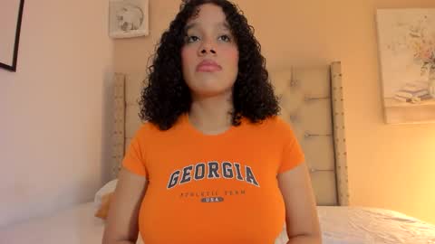 melania_xtreme online show from December 2025 02:38:01 AM