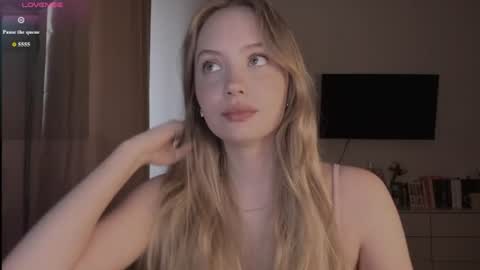 Snapshot of melanie__murr chatting on June 2026 10:46:02 AM melanie__murr online show from June 2026 10:46:02 AM