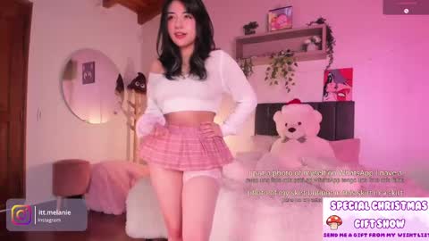 Melanie online show from December 2024 01:11:01 PM