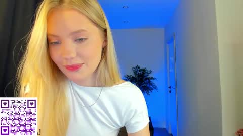 Melanie online show from October 2025 12:33:02 AM