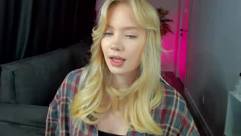 Melanie online show from October 2025 11:16:01 PM