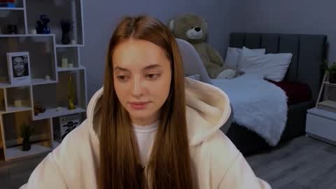 MelanieAlves online show from November 2025 06:11:02 PM