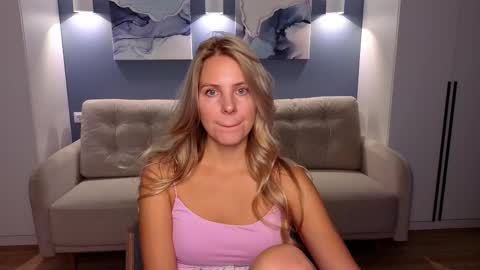 Melanie Bennett online show from October 2025 06:21:02 AM