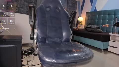 Snapshot of melanierioss_ chatting on January 2025 04:13:02 PM online show from January 2025 04:13:02 PM