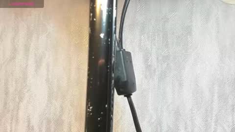 Snapshot of melanierioss_ chatting on February 2025 12:37:02 PM online show from February 2025 12:37:02 PM