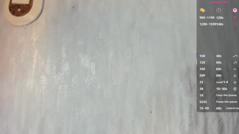 Snapshot of melanierioss_ chatting on November 2025 01:11:01 PM online show from November 2025 01:11:01 PM