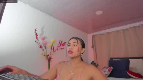 melaniie_roussel online show from February 2025 12:37:01 AM