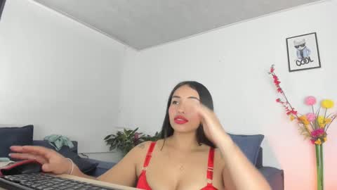 melaniie_roussel online show from September 2025 12:32:02 AM