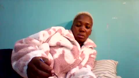 melaninndriping online show from October 2025 01:24:02 AM