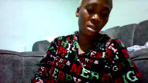 melaninndriping online show from November 2025 08:41:02 PM