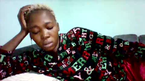 melaninndriping online show from November 2025 07:39:01 AM