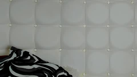 melanniebrown online show from February 2025 10:07:02 AM